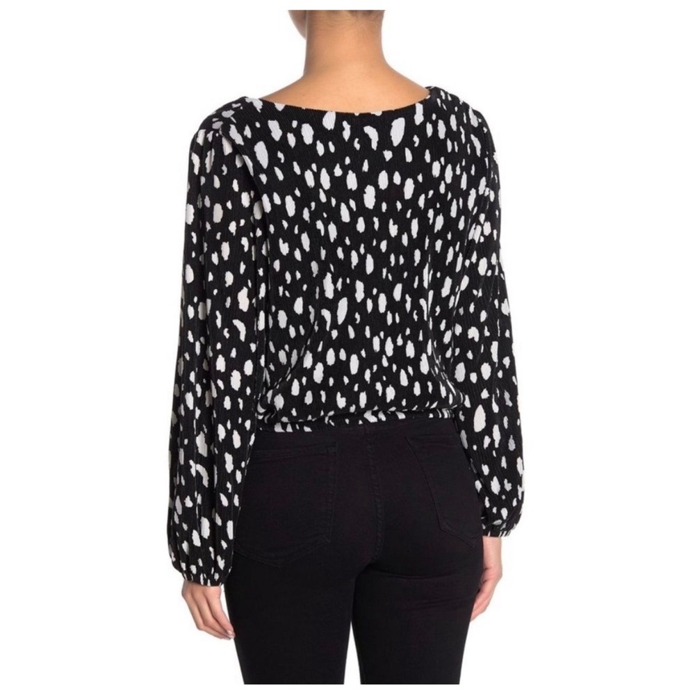 ASTR The Label Ribbed Dalmatian Wrap Blouse Surplice Women's Size M Black White - Picture 2 of 14